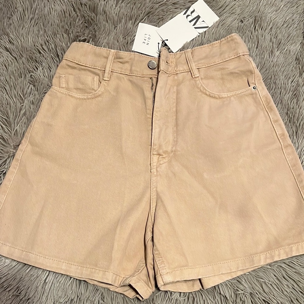 COPY - High waisted shorts, size 4